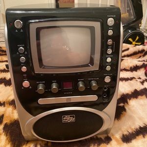 Karaoke machine (like new)